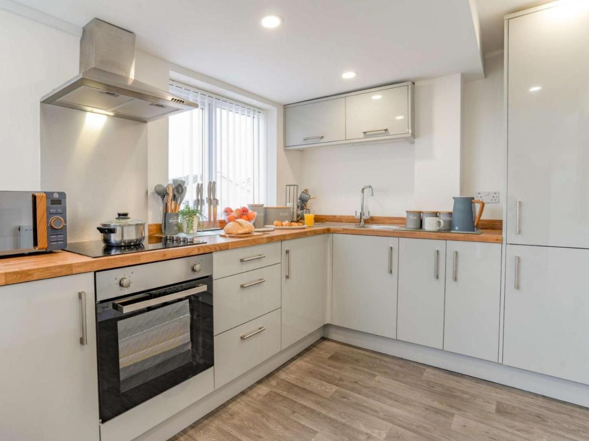 3-Bed 5-6 Berth Modernised Bungalow! Tenby Exterior foto